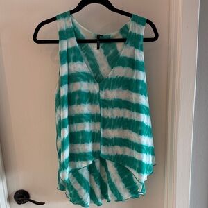 Chic Tie-Dye Tank Top in Green and White